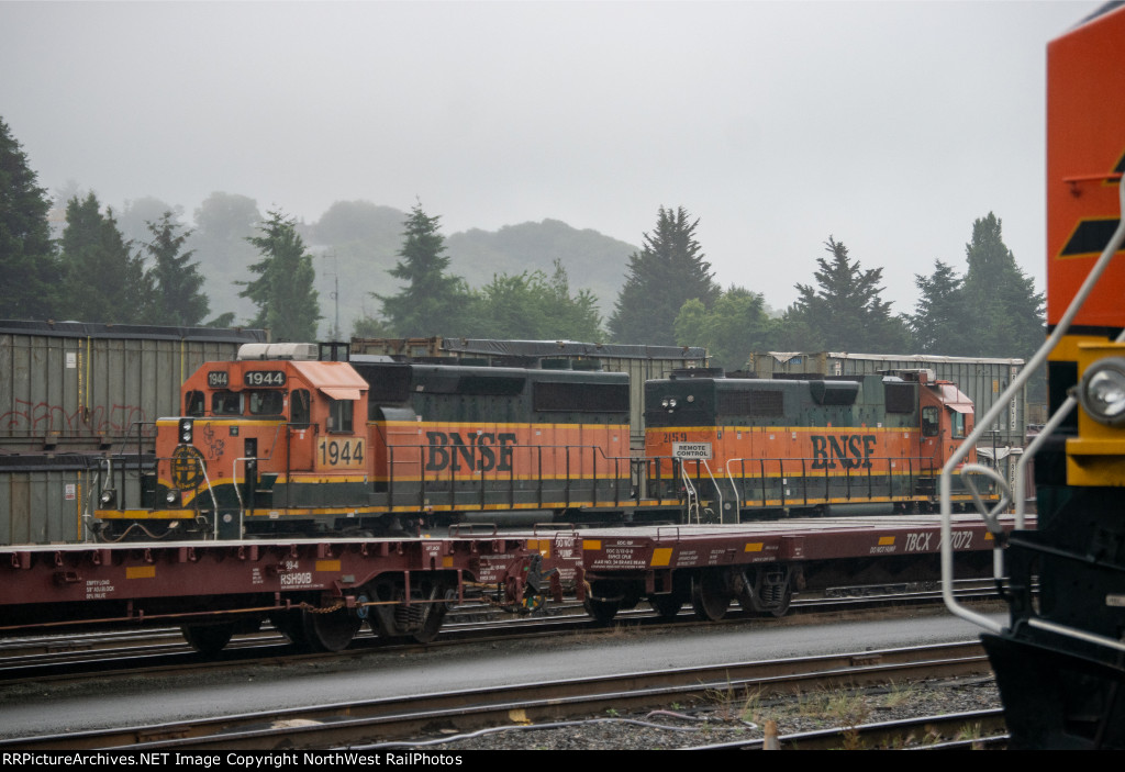 BNSF 1944 + 2159